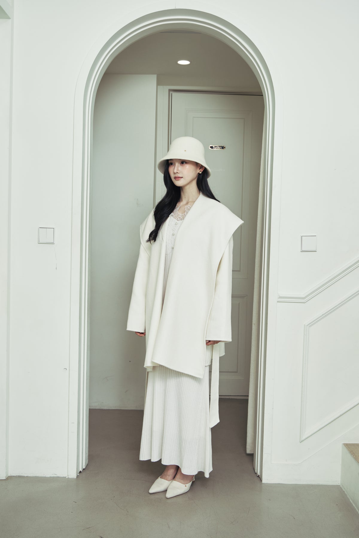 モデル身長：166cm 【アウター】カラー：off white 【ワンピース】カラー：off white サイズ：SM