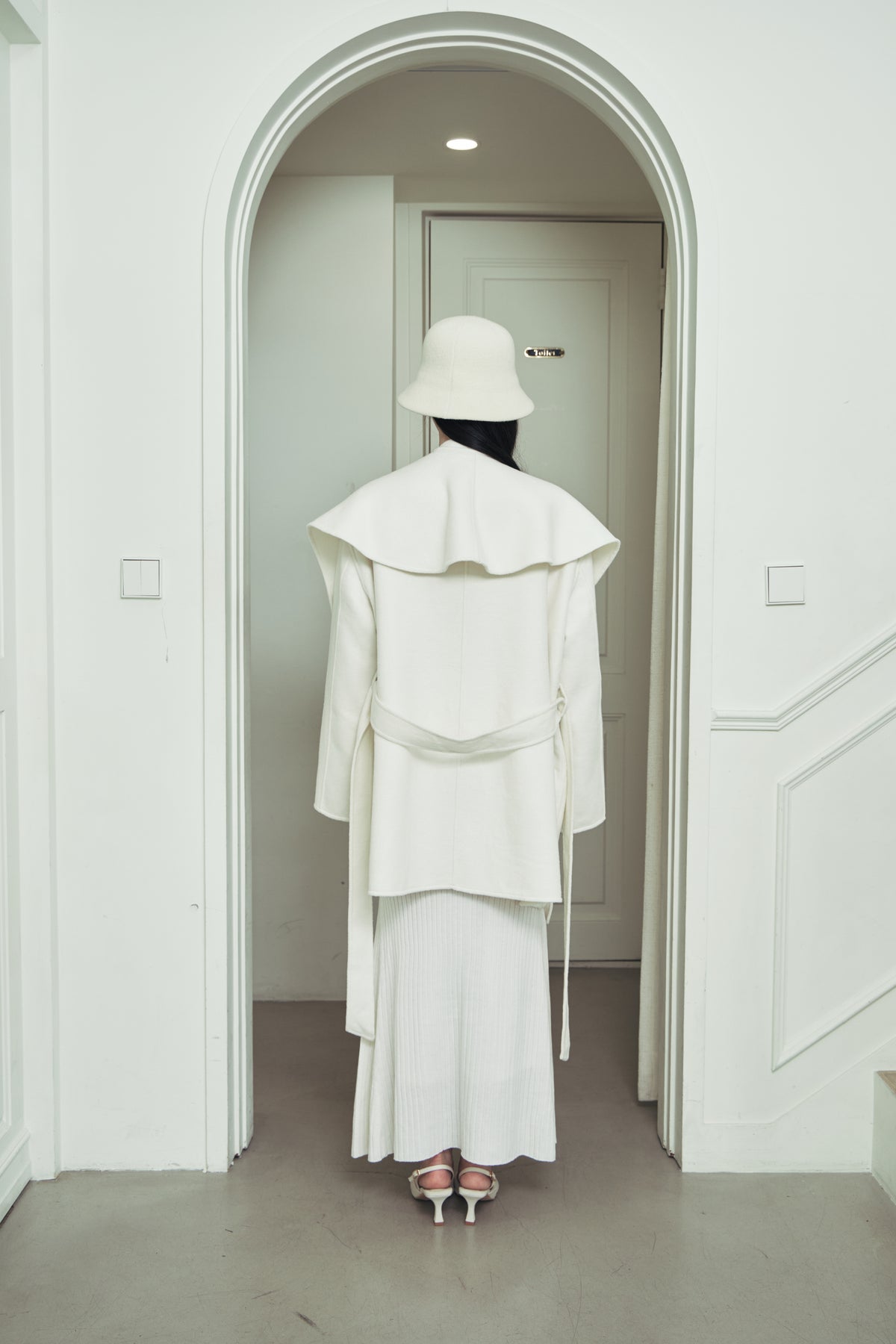 モデル身長：166cm 【アウター】カラー：off white 【ワンピース】カラー：off white サイズ：SM
