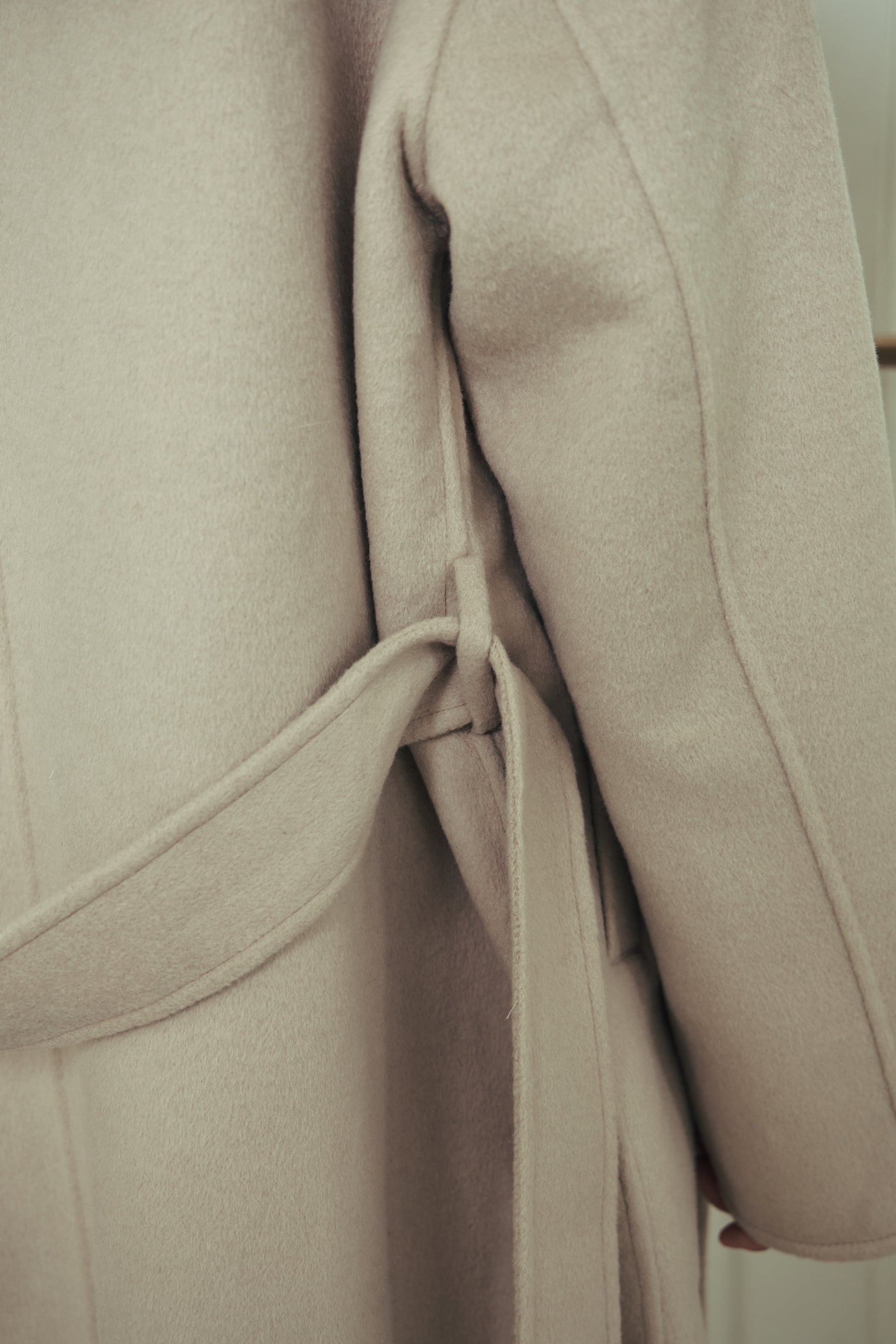 カラー：milk beige
