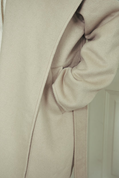 カラー：milk beige