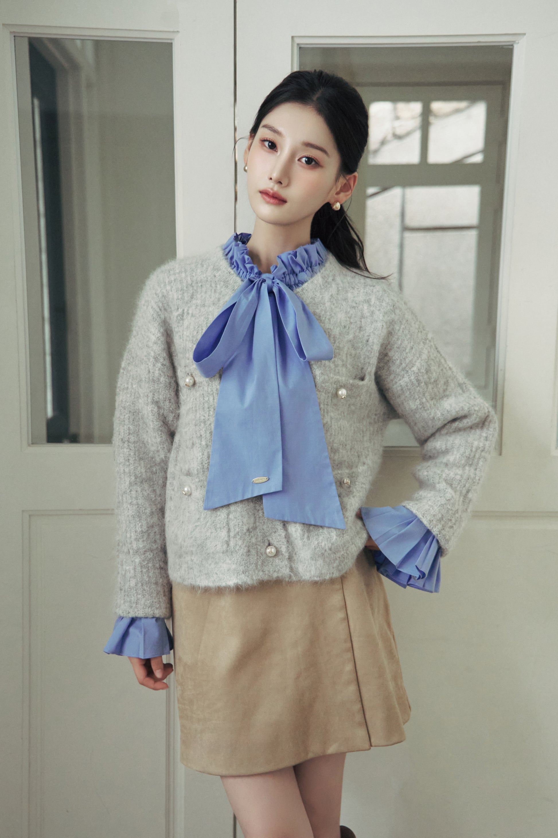 モデル身長：166cm 【トップス】カラー：light grey 【ボトムス】カラー：beige