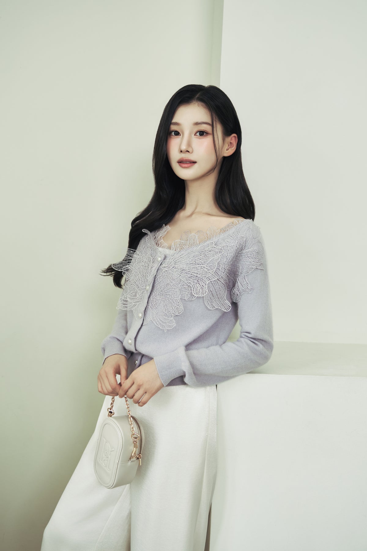 モデル身長：166cm 【トップス】カラー：pale lilac 【ボトムス】カラー：off white サイズ：SM