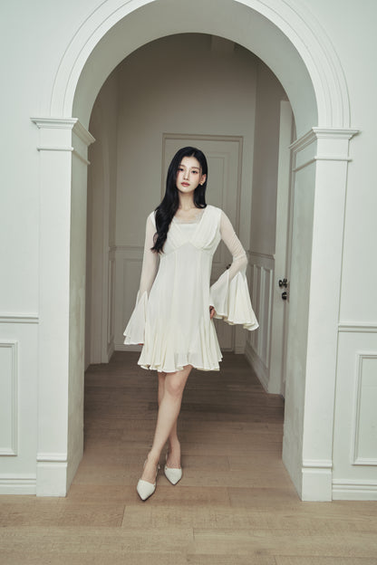 モデル身長：166cm カラー：ivory サイズ：MM