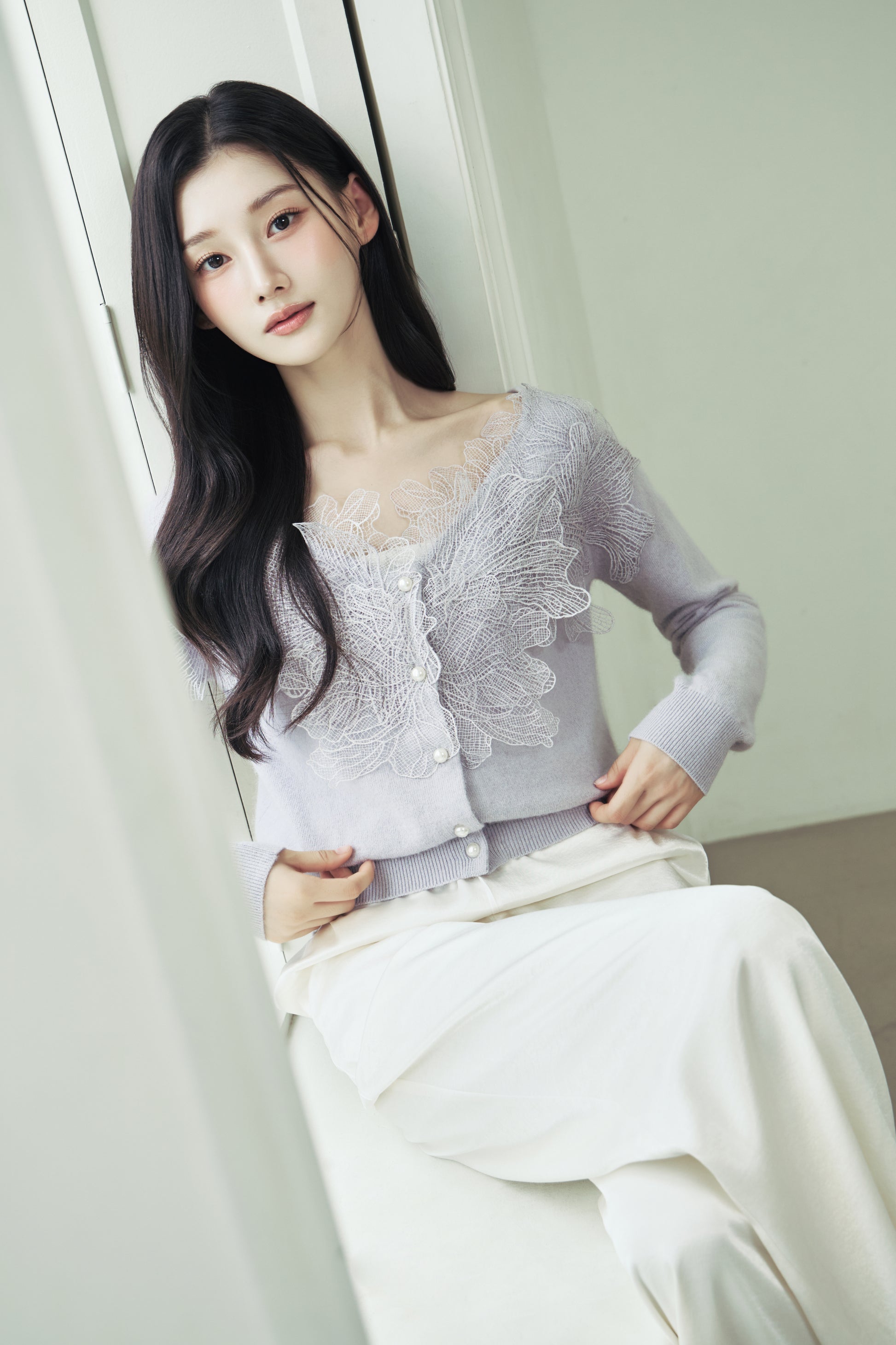 モデル身長：166cm 【トップス】カラー：pale lilac 【ボトムス】カラー：off white サイズ：SM