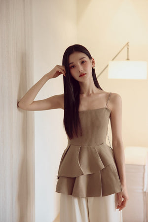 モデル身長：166cm カラー：beige