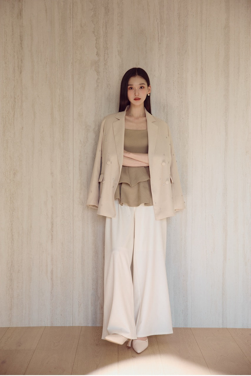 モデル身長：166cm トップスカラー：beige ボトムカラー：off white ボトムサイズ：M