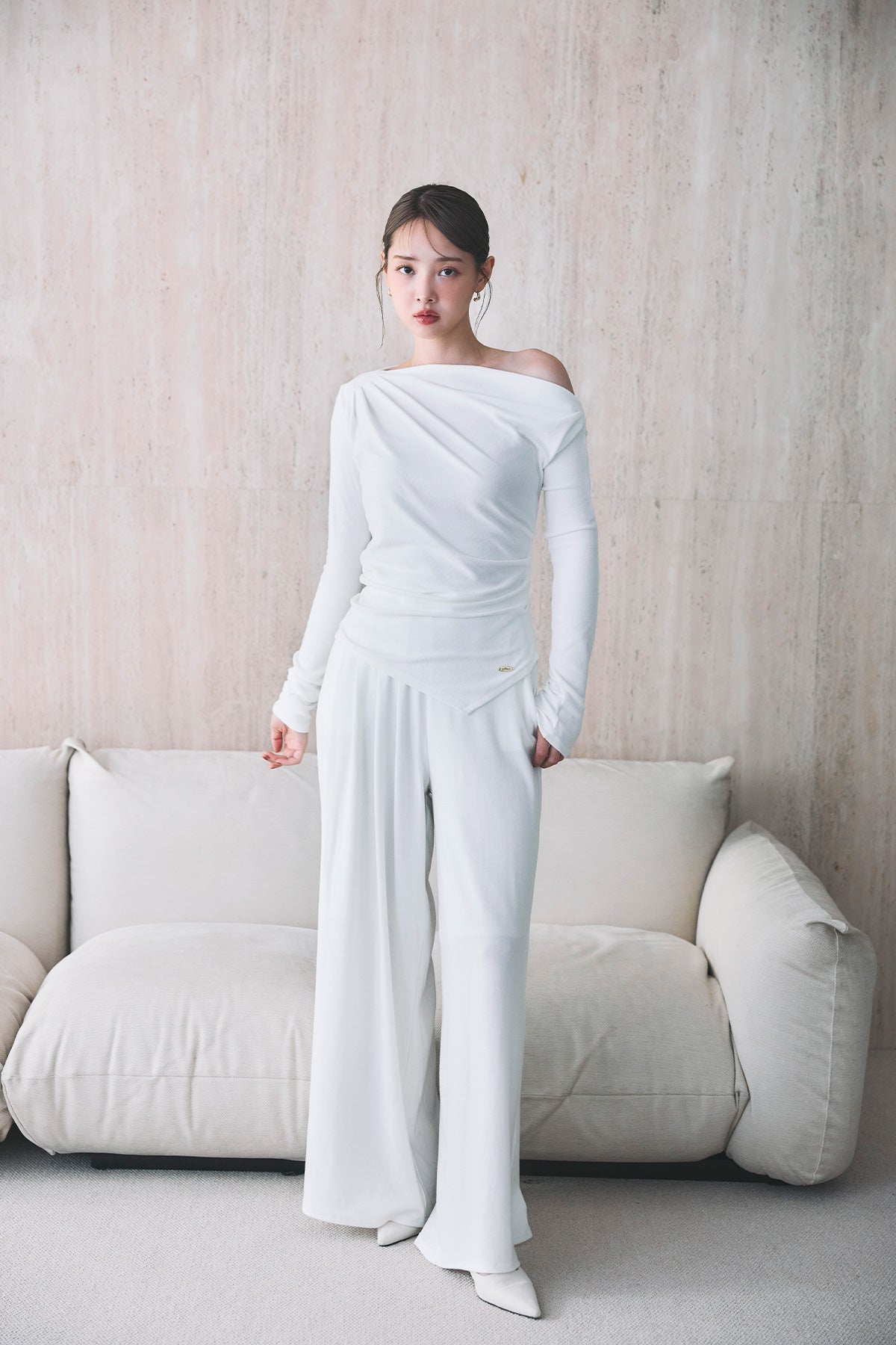 モデル身長：172cm サイズ：MT カラー：white