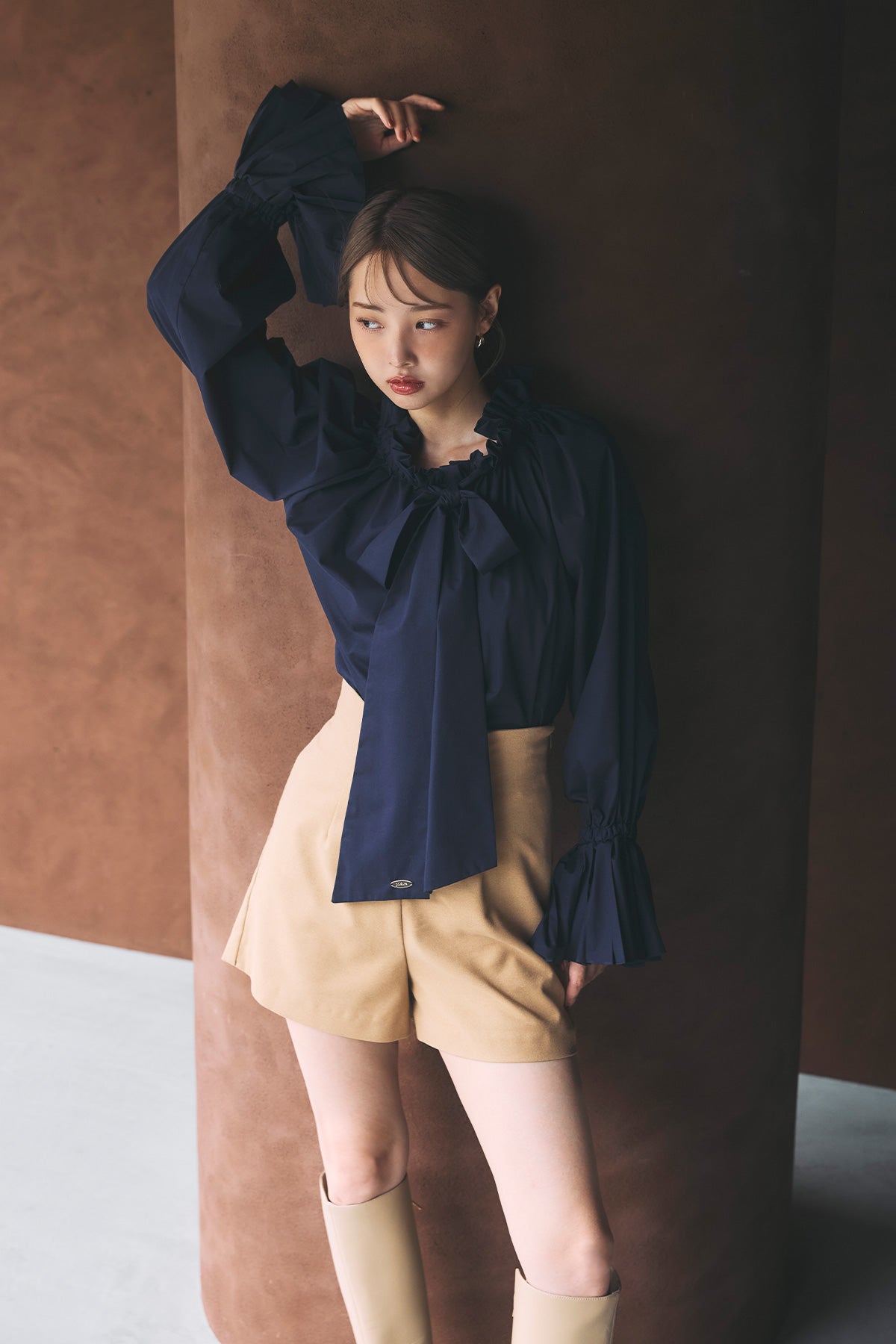 モデル身長：172cm サイズ：FREE カラー：navy