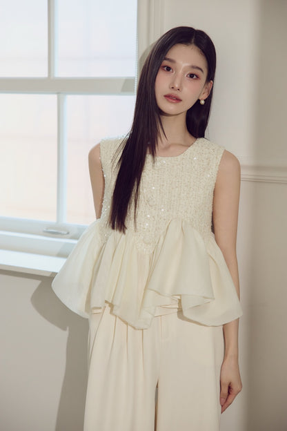 モデル身長：166cm カラー：off white