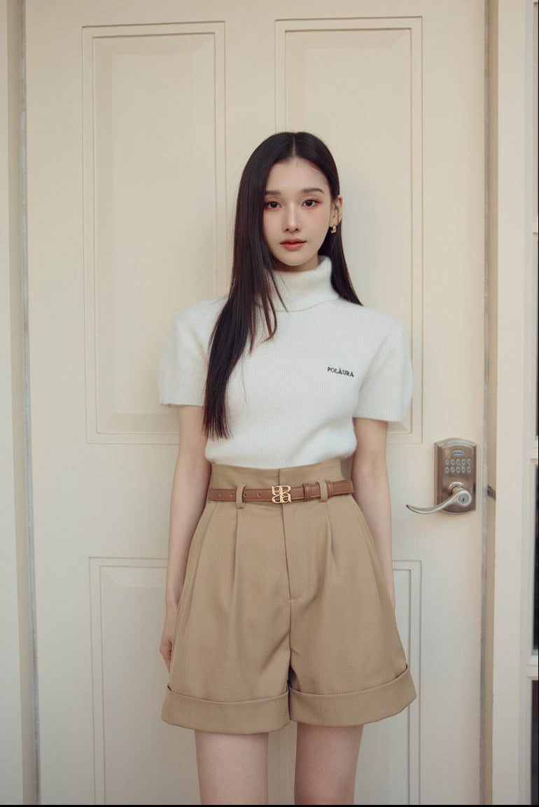 モデル身長：166cm　カラー：tops/ivory , pants/camel