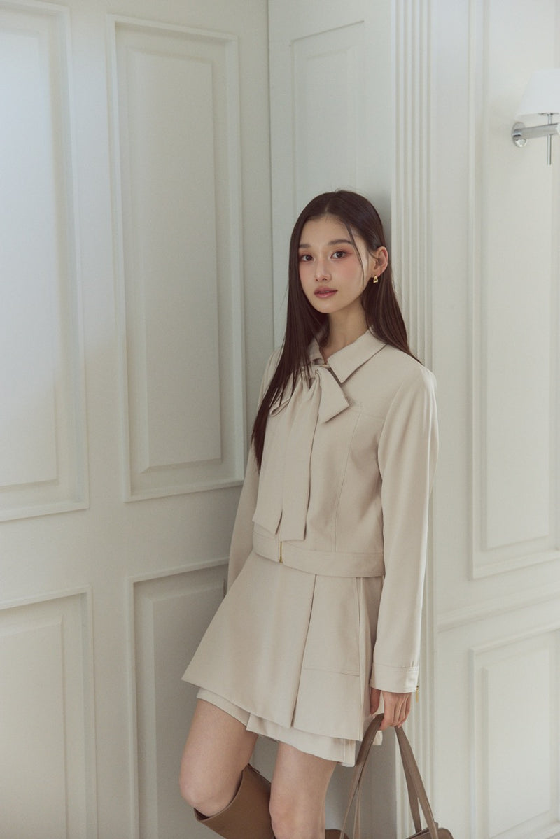 モデル身長：166cm　カラー：ivory