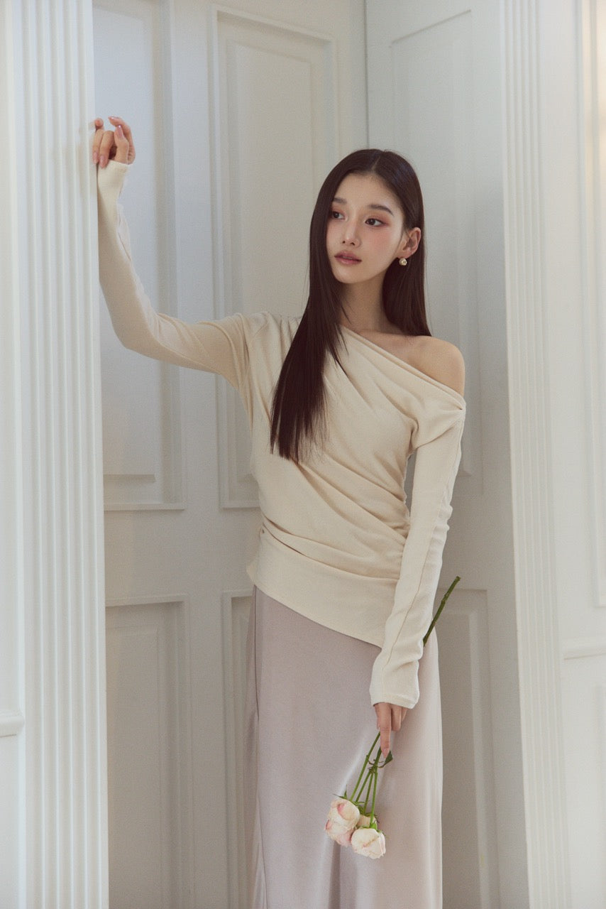 アシンメトリードレープロングスリーブトップス – poláura OFFICIAL