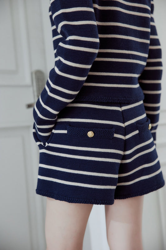 モデル身長：166cm　トップスカラー：navy　ボトムカラー：navy