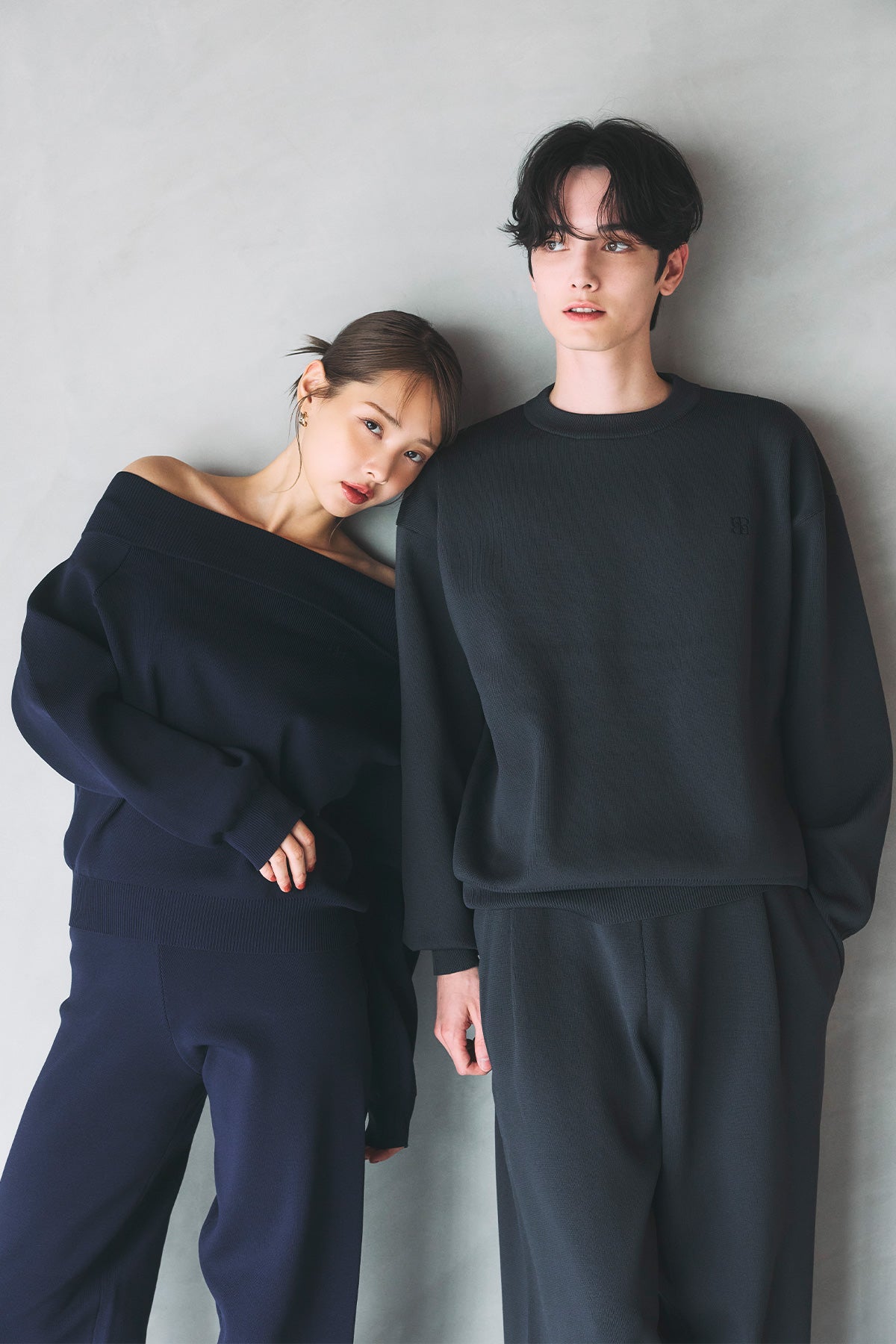 レディースモデル身長：172cm サイズ：M カラー：navy
メンズモデル身長：180cm サイズ：L カラー：charcoal