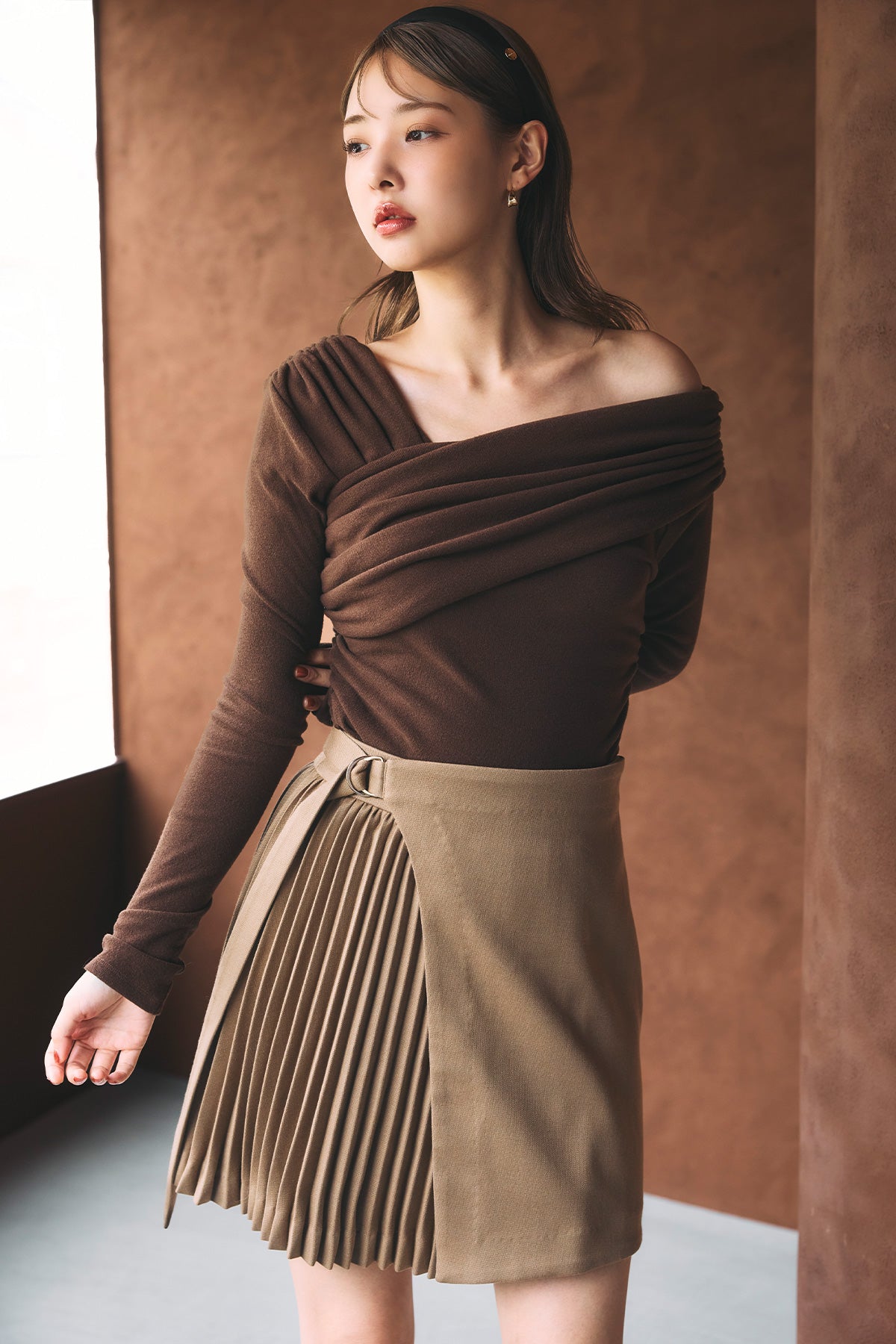 polaura ポローラ　アシンメトリープリーツスカート　ミニ　グレー M アシンメトリープリーツスカート – poláura OFFICIAL ONLINE STORE