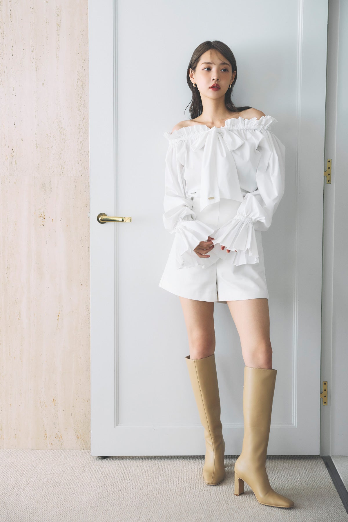 モデル身長：172cm サイズ：M カラー：off white