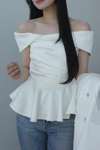モデル身長：171cm　サイズ：FREE　カラー：white