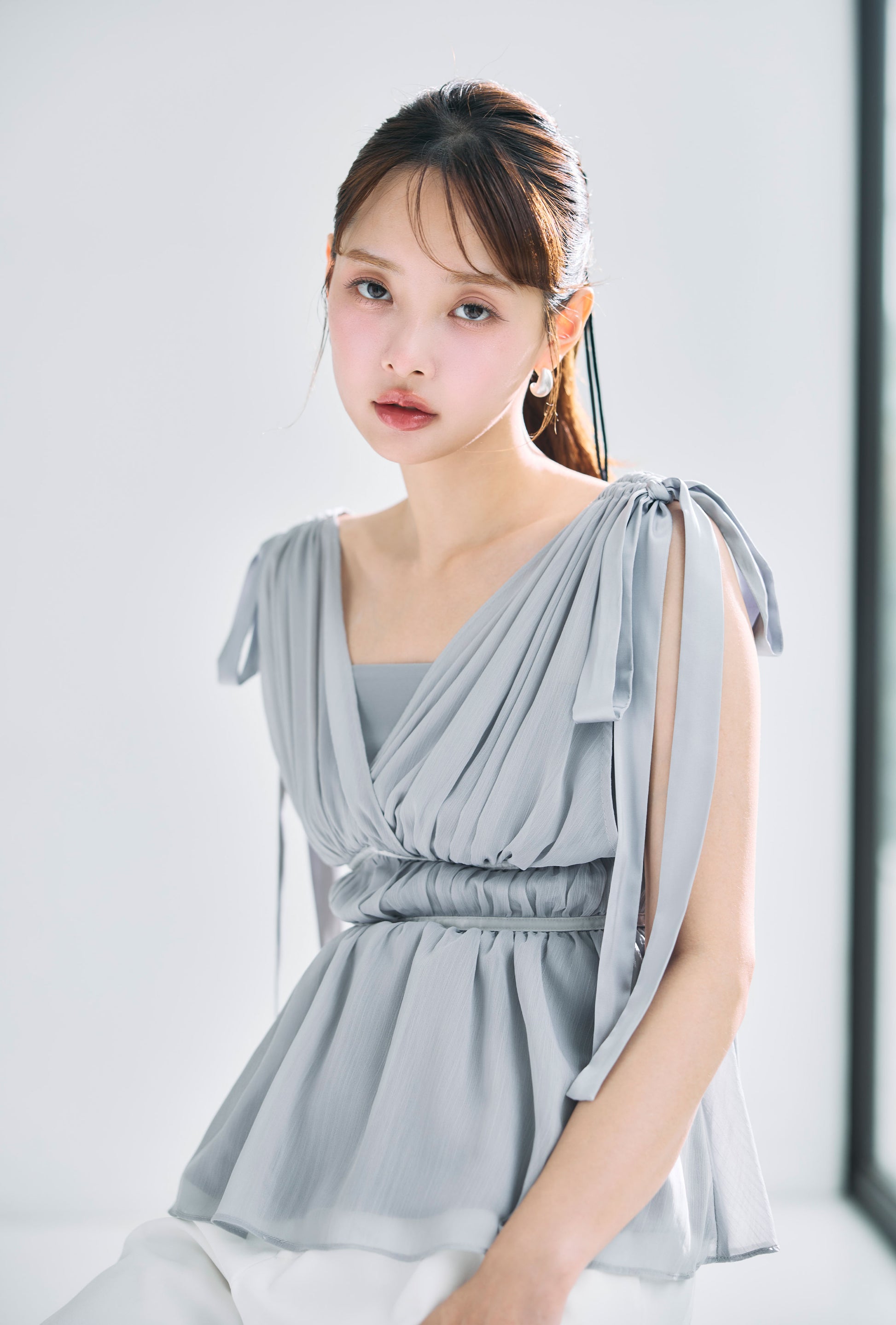 モデル身長：172cm　サイズ：FREE　カラー：grey
