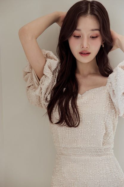 モデル身長：166cm カラー：ivory サイズ：M