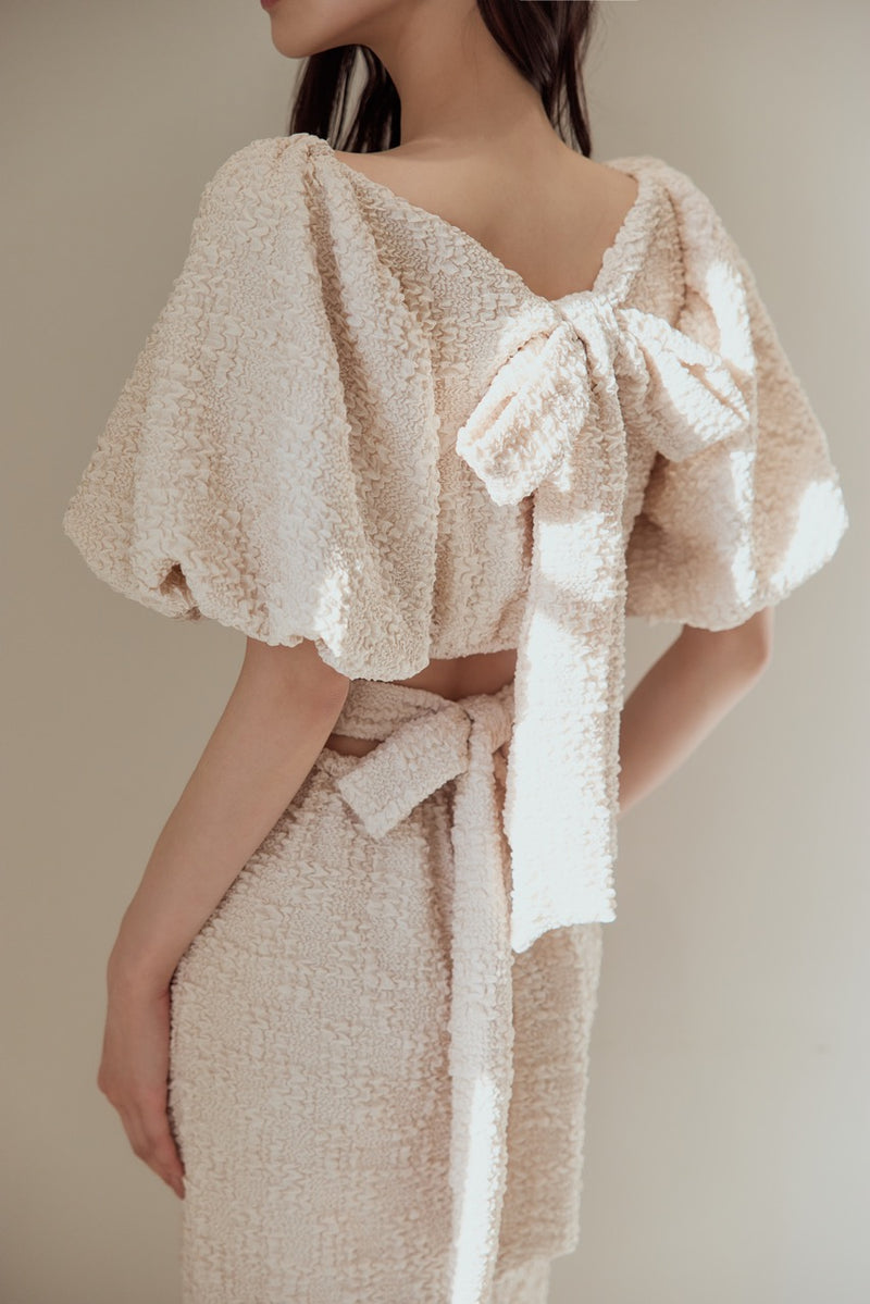 モデル身長：166cm　カラー：ivory　サイズ：M