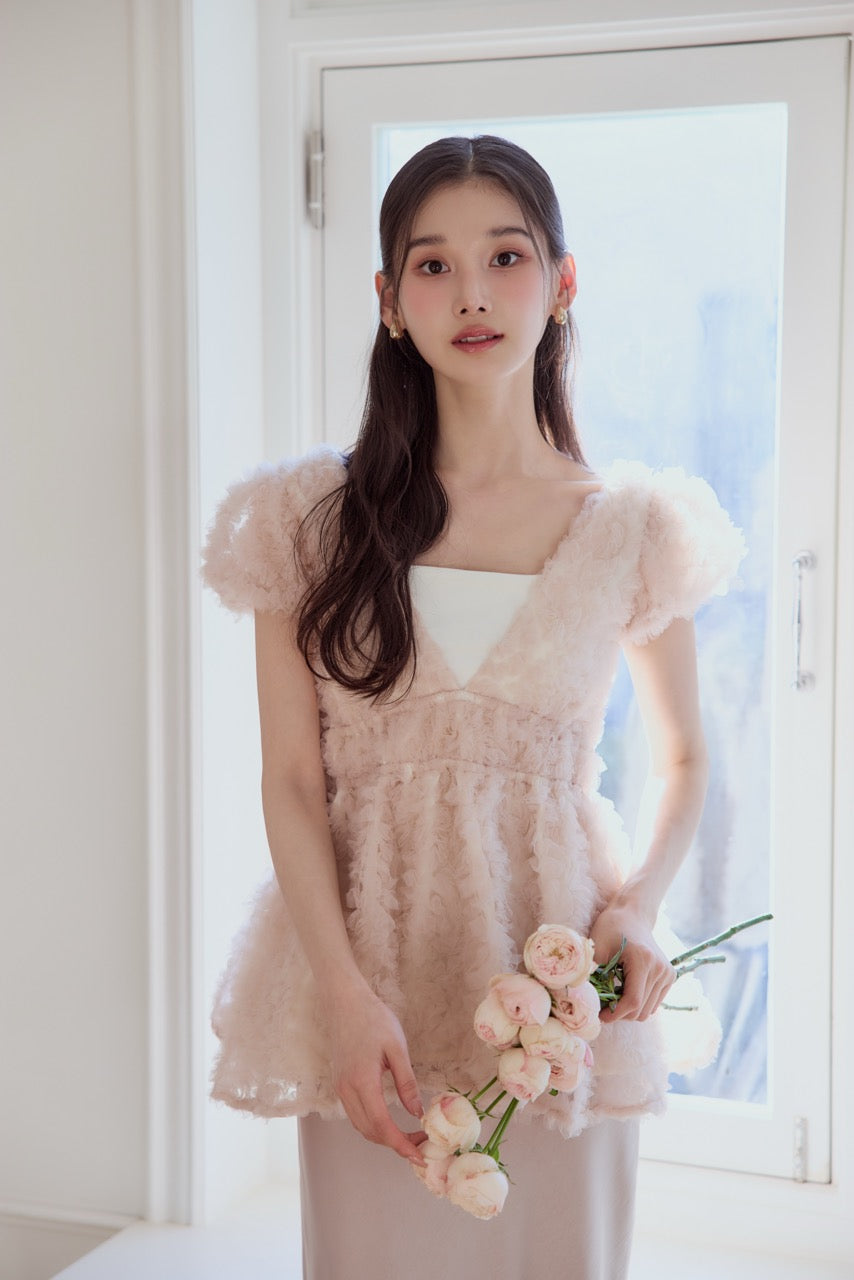 polauraフラワーぺプラムバックリボンチュニック Black フラワーぺプラムバックリボンチュニック – poláura OFFICIAL ONLINE STORE