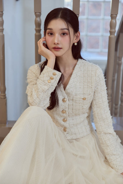 モデル身長：166cm　トップスカラー：white　ボトムカラー：off white　
ボトムサイズ：M