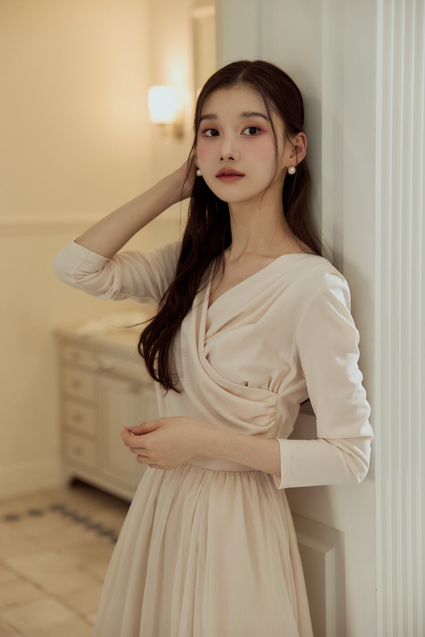 モデル身長：166cm　カラー：ivory　サイズ：M