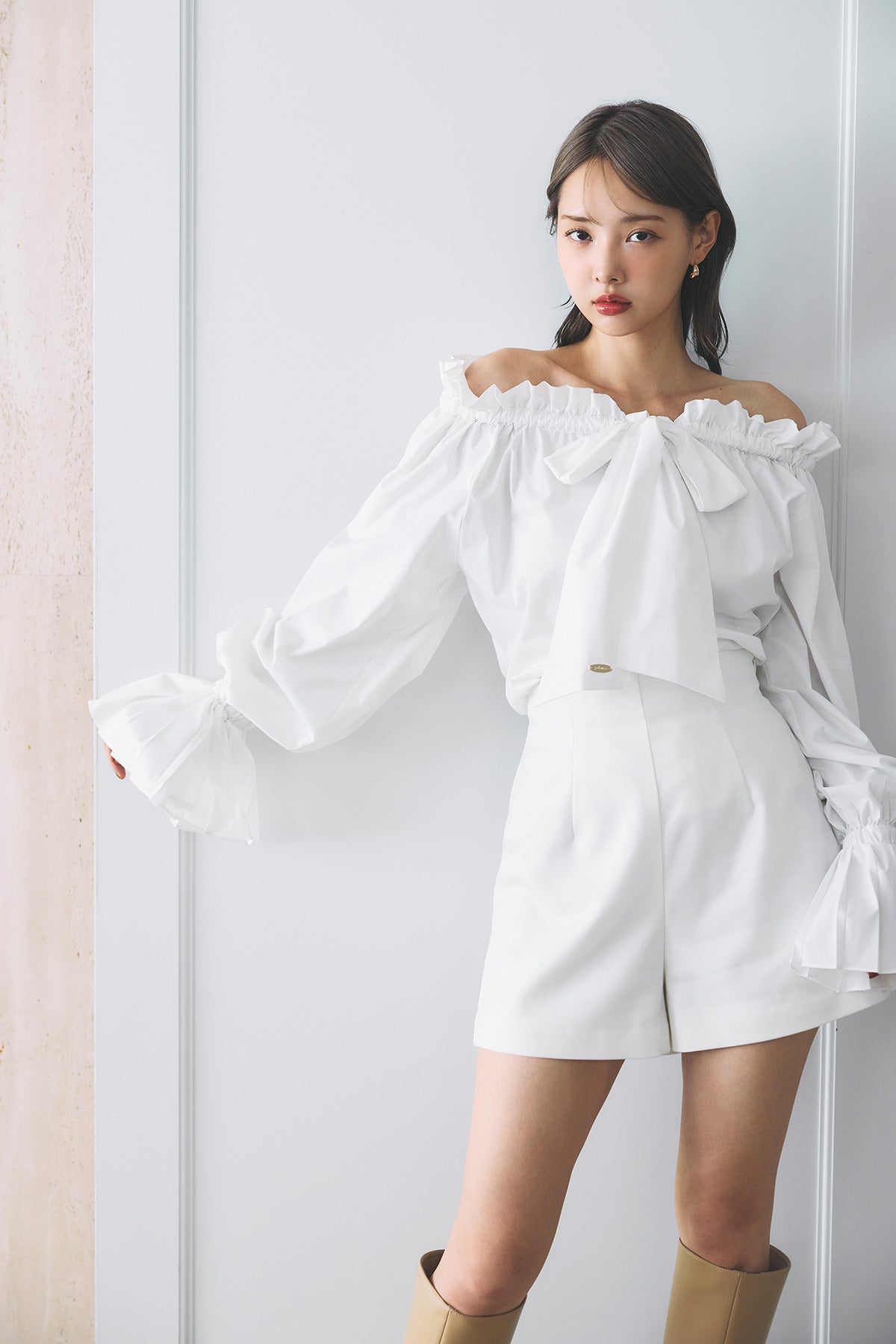 モデル身長：172cm サイズ：M カラー：off white
