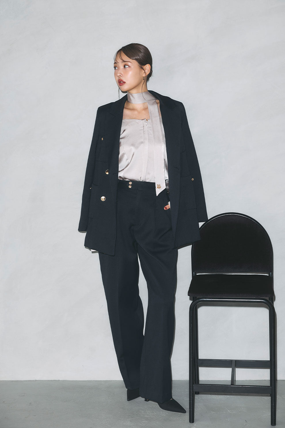 モデル身長：172cm サイズ：FREE カラー：navy