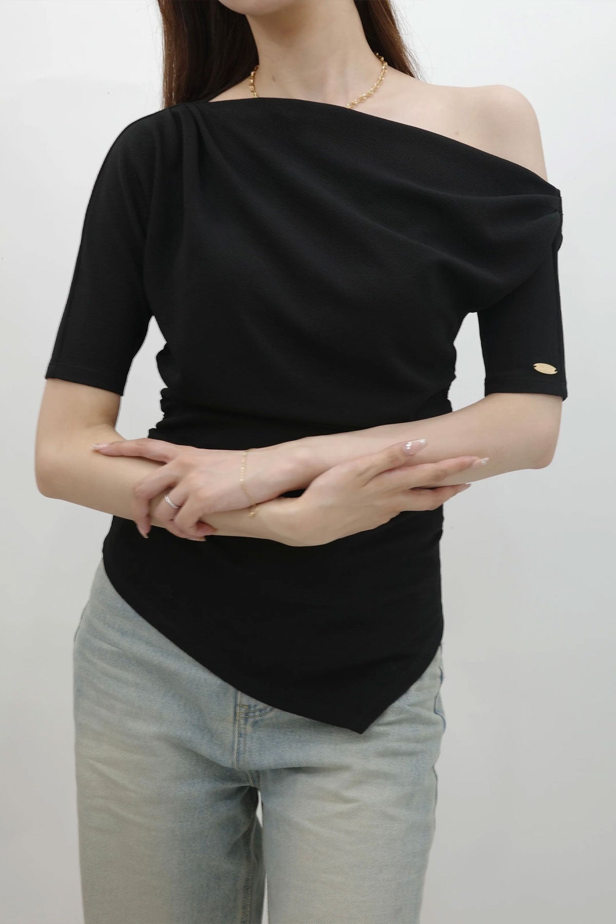 【tomo*】polaura ポローラ アシンメトリードレープトップス アシンメトリードレープトップス – poláura OFFICIAL ONLINE STORE