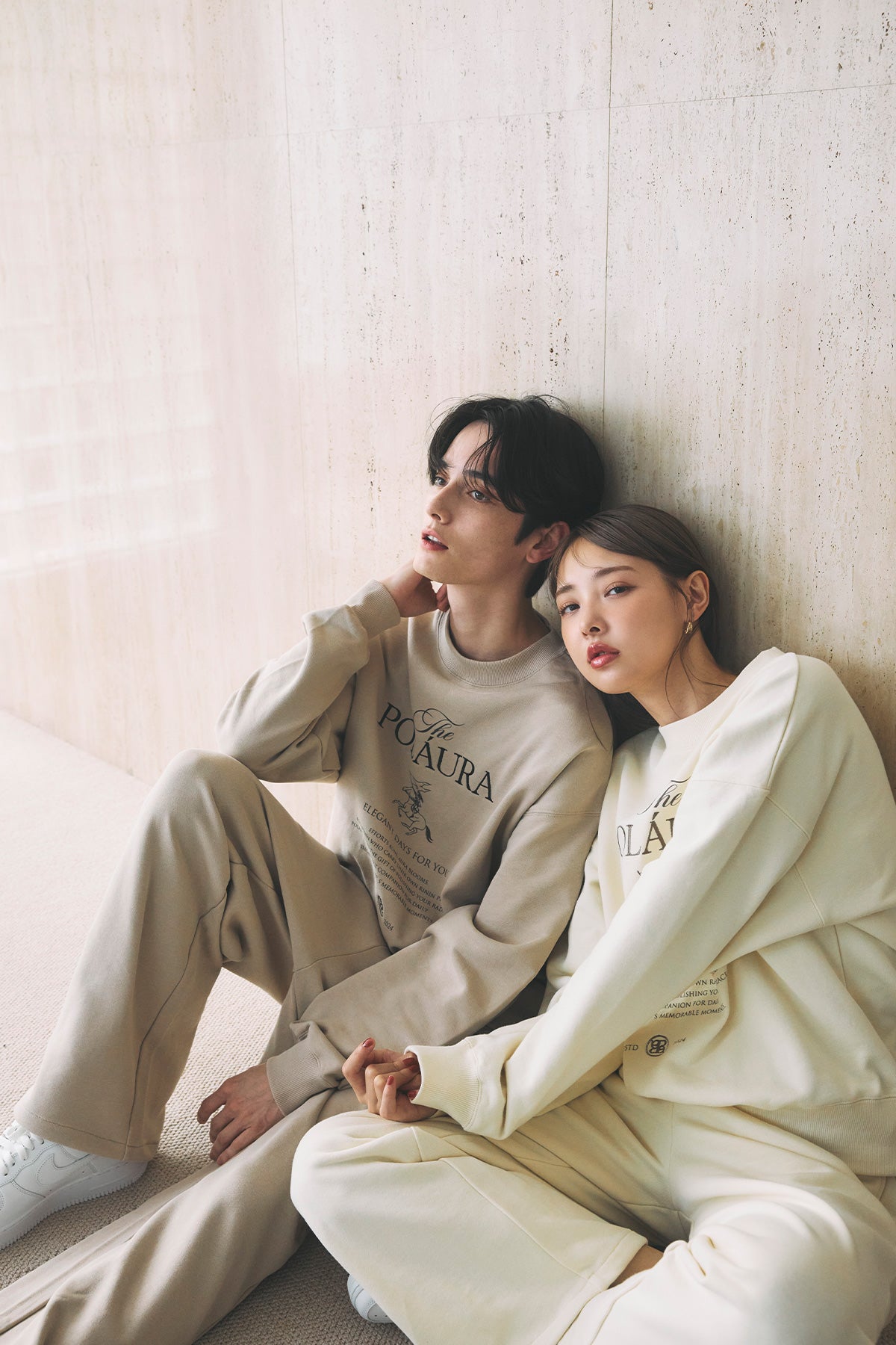 レディースモデル身長：172cm サイズ：レディース M カラー：ivory
メンズモデル身長：180cm サイズ：メンズL カラー：mocha
