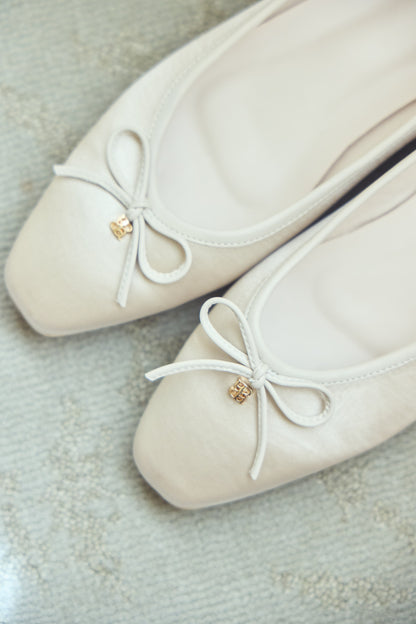 カラー：champagne beige
