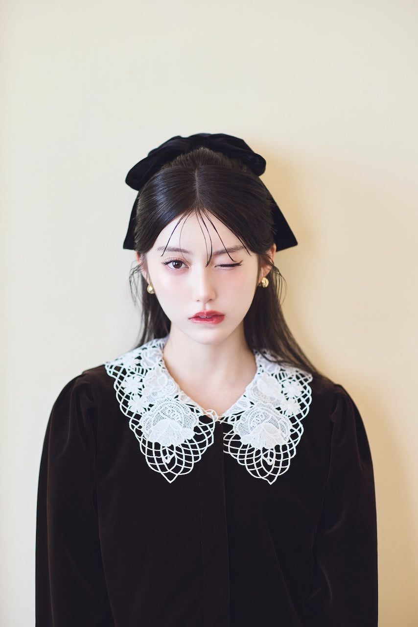 モデル身長：157cm 【トップス】カラー：brown 【アクセサリー】カラー：black