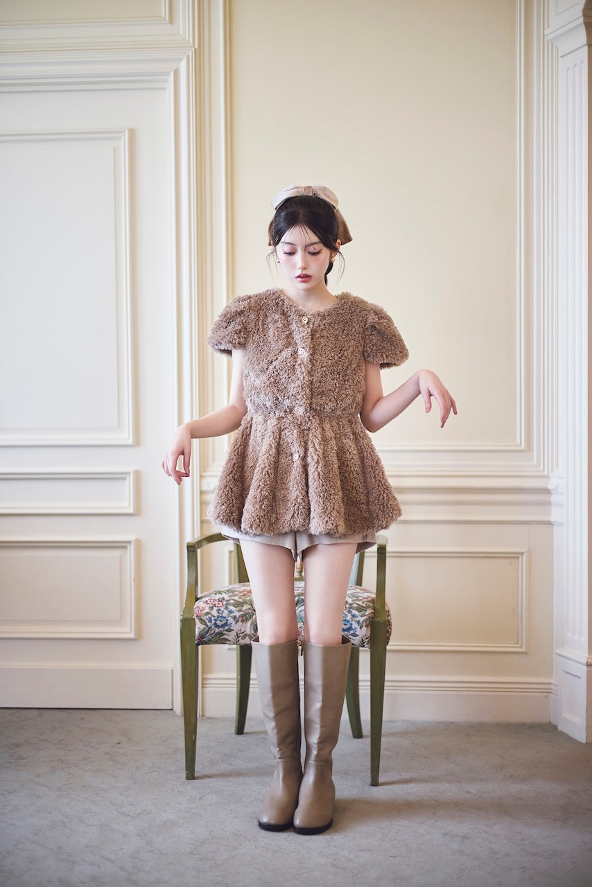 モデル身長：157cm 【トップス】カラー：mocha 【ボトムス】カラー：beige サイズ：MM