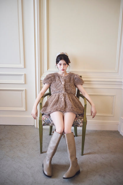 モデル身長：157cm 【トップス】カラー：mocha 【ボトムス】カラー：beige サイズ：MM