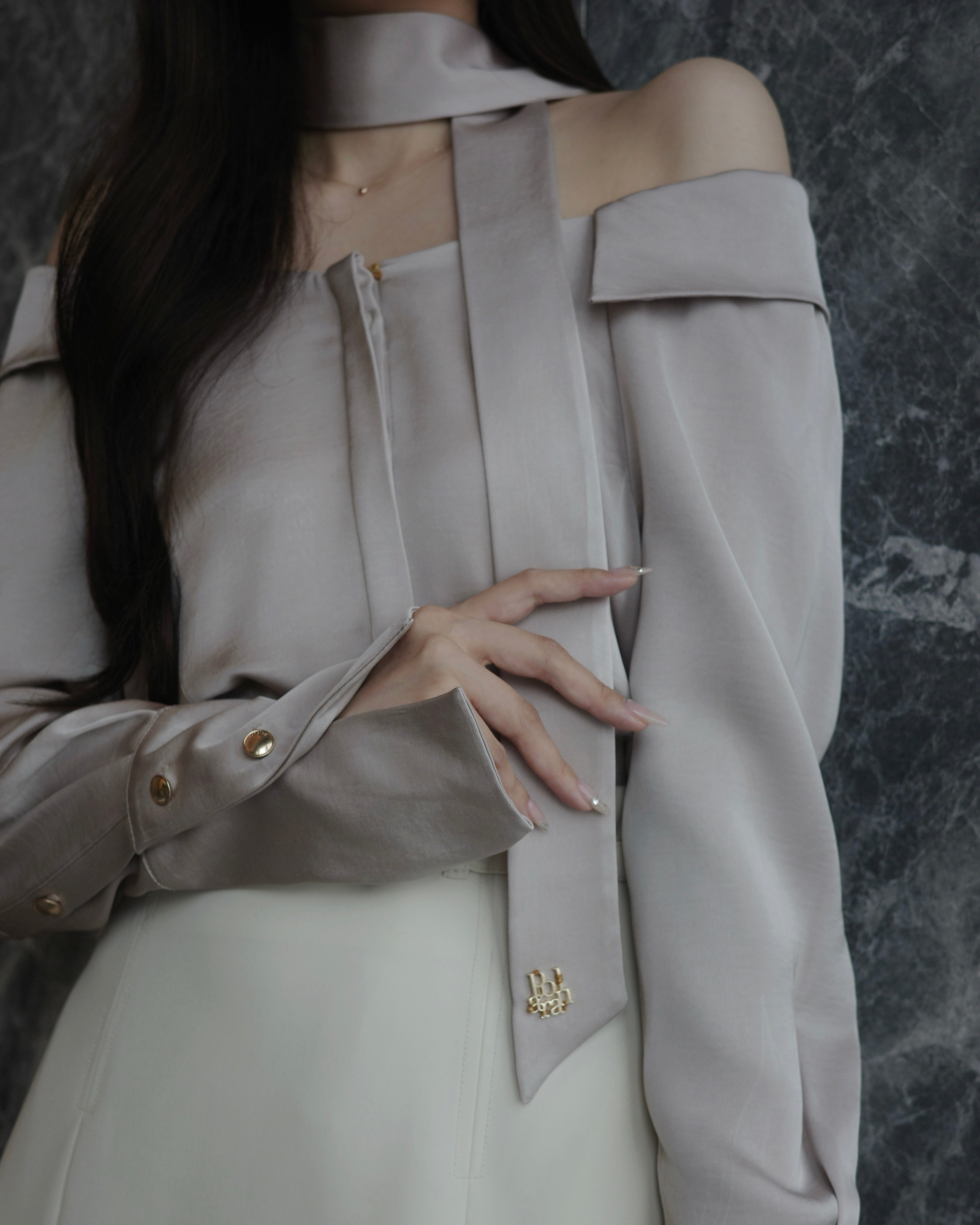 polaura ポローラ ボウタイmany way オフショルサテンブラウス ボウタイmany wayオフショルサテンブラウス – poláura OFFICIAL