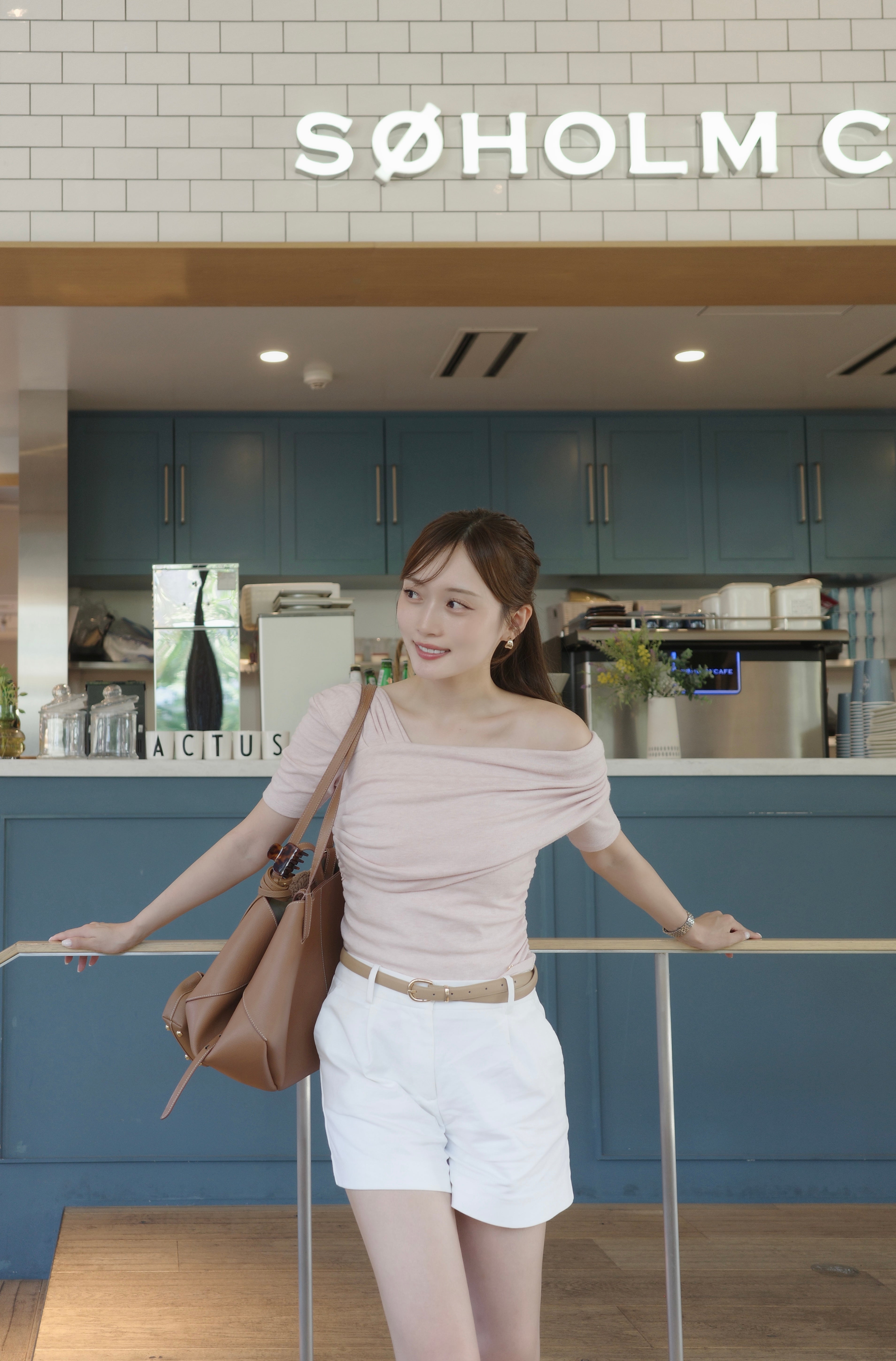 新品タグ付【poláura】3wayクロスワンショルダートップス 3wayクロスワンショルダートップス – poláura OFFICIAL ONLINE STORE