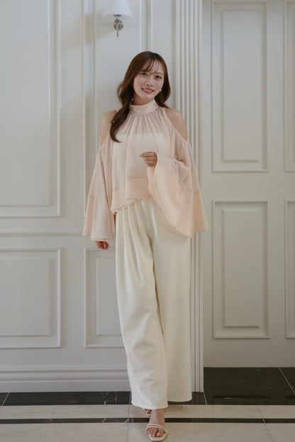 モデル身長：166cm トップスカラー：pink ボトムカラー：off white ボトムサイズ：M