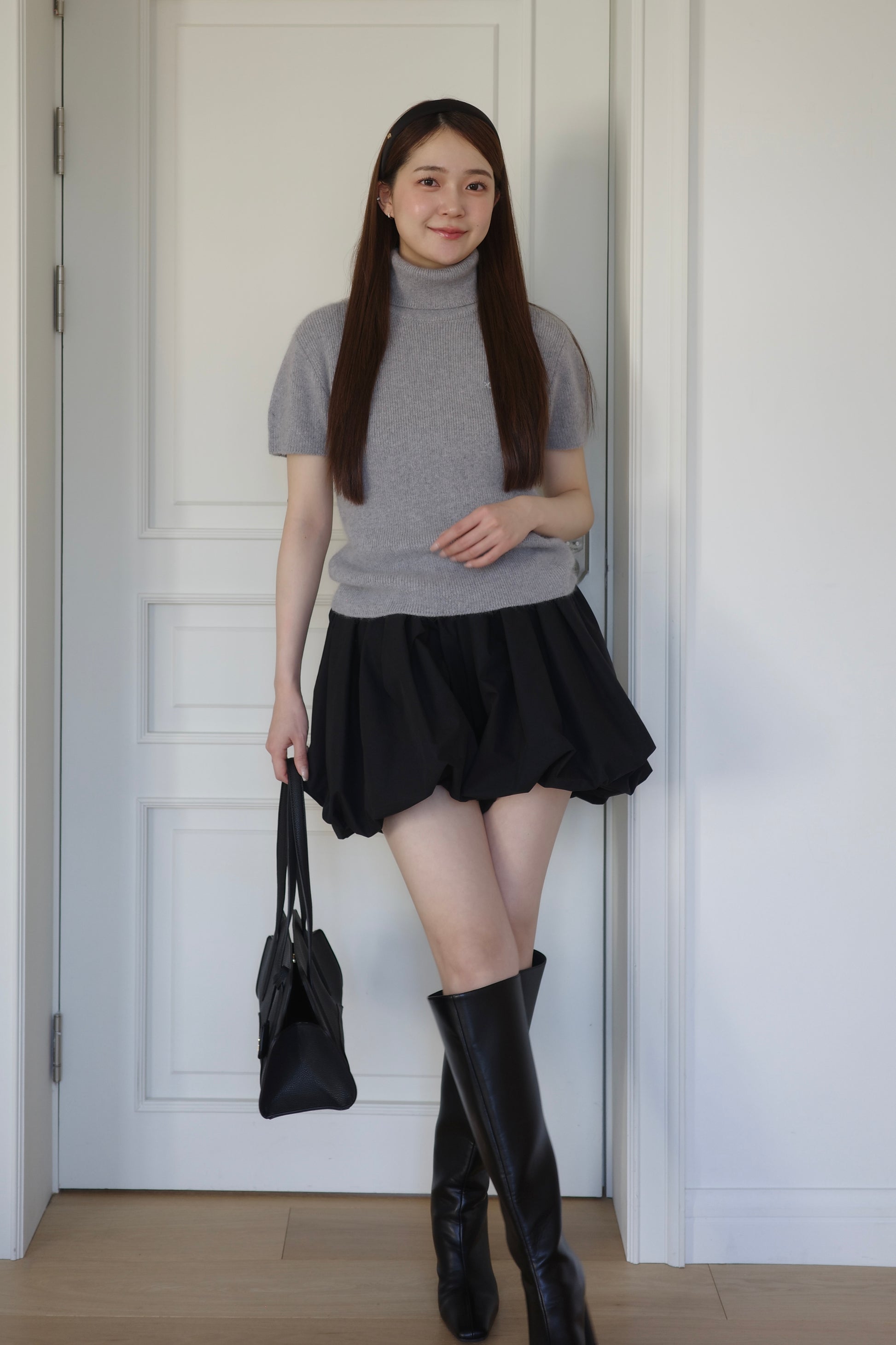 モデル身長：167cm　カラー：tops/grey pants/black