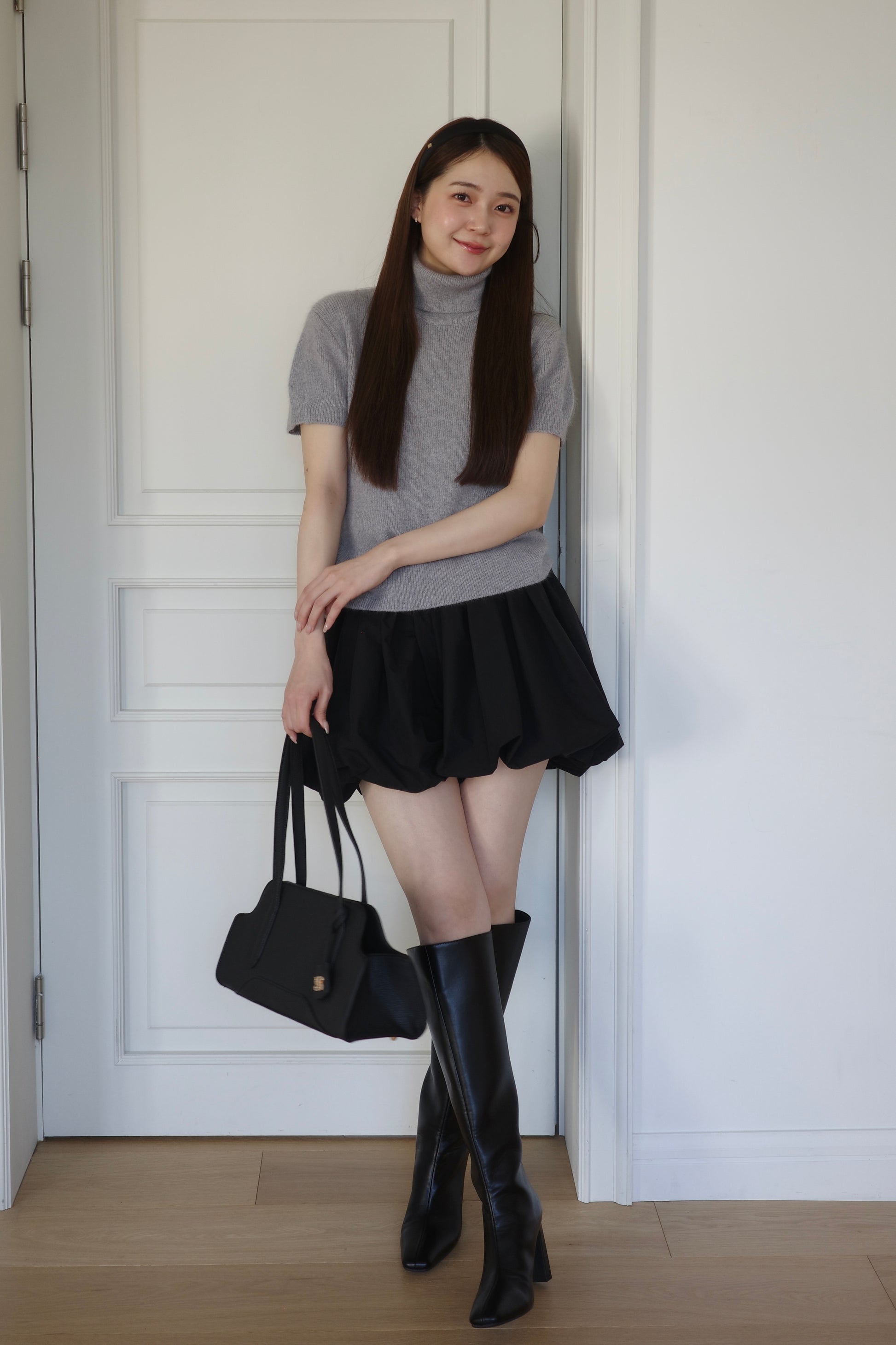 モデル身長：167cm　カラー：tops/grey pants/black