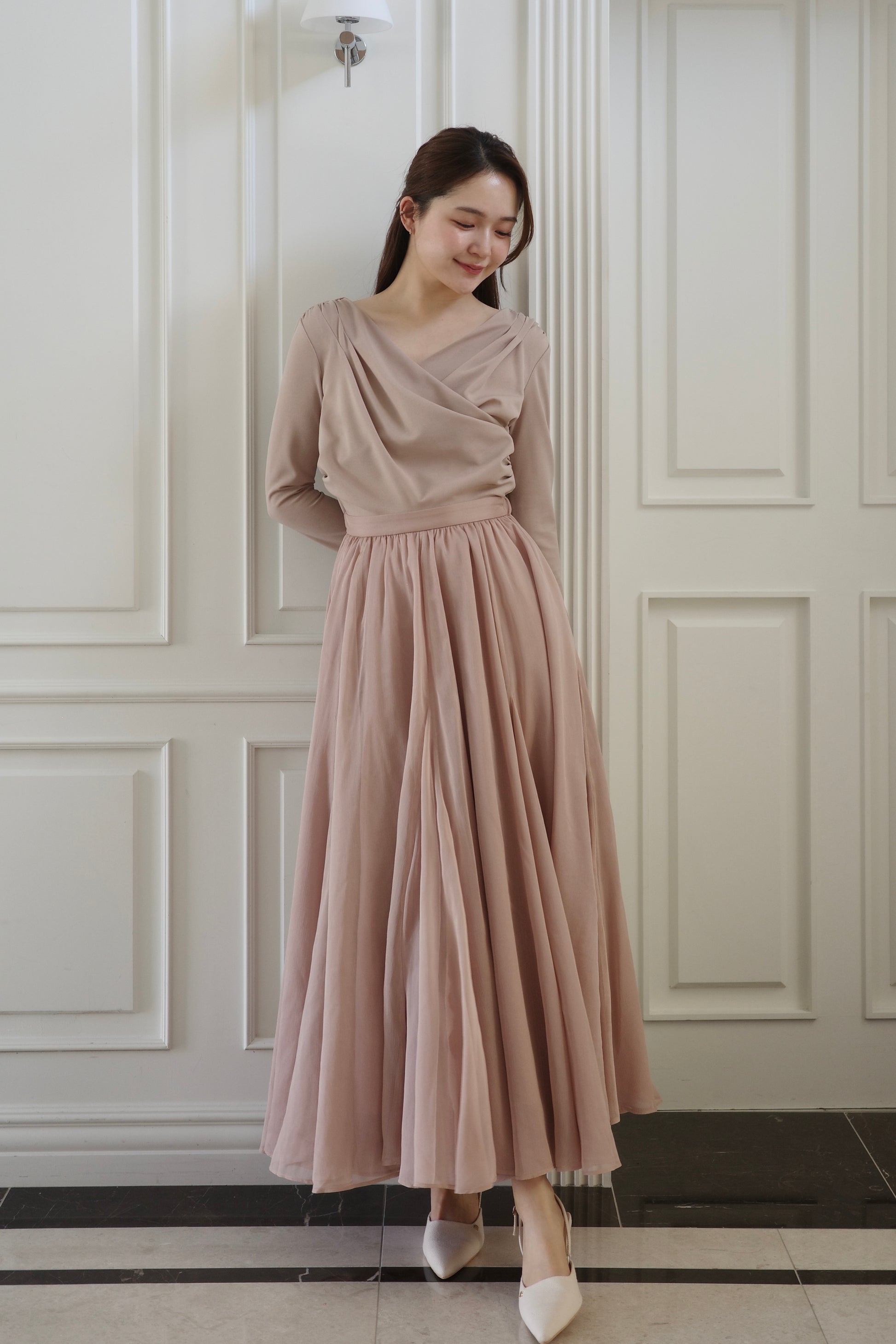 モデル身長：167cm　カラー：pink beige　サイズ：M