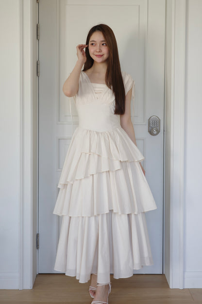 モデル身長：167cm　カラー：off white　サイズ：M