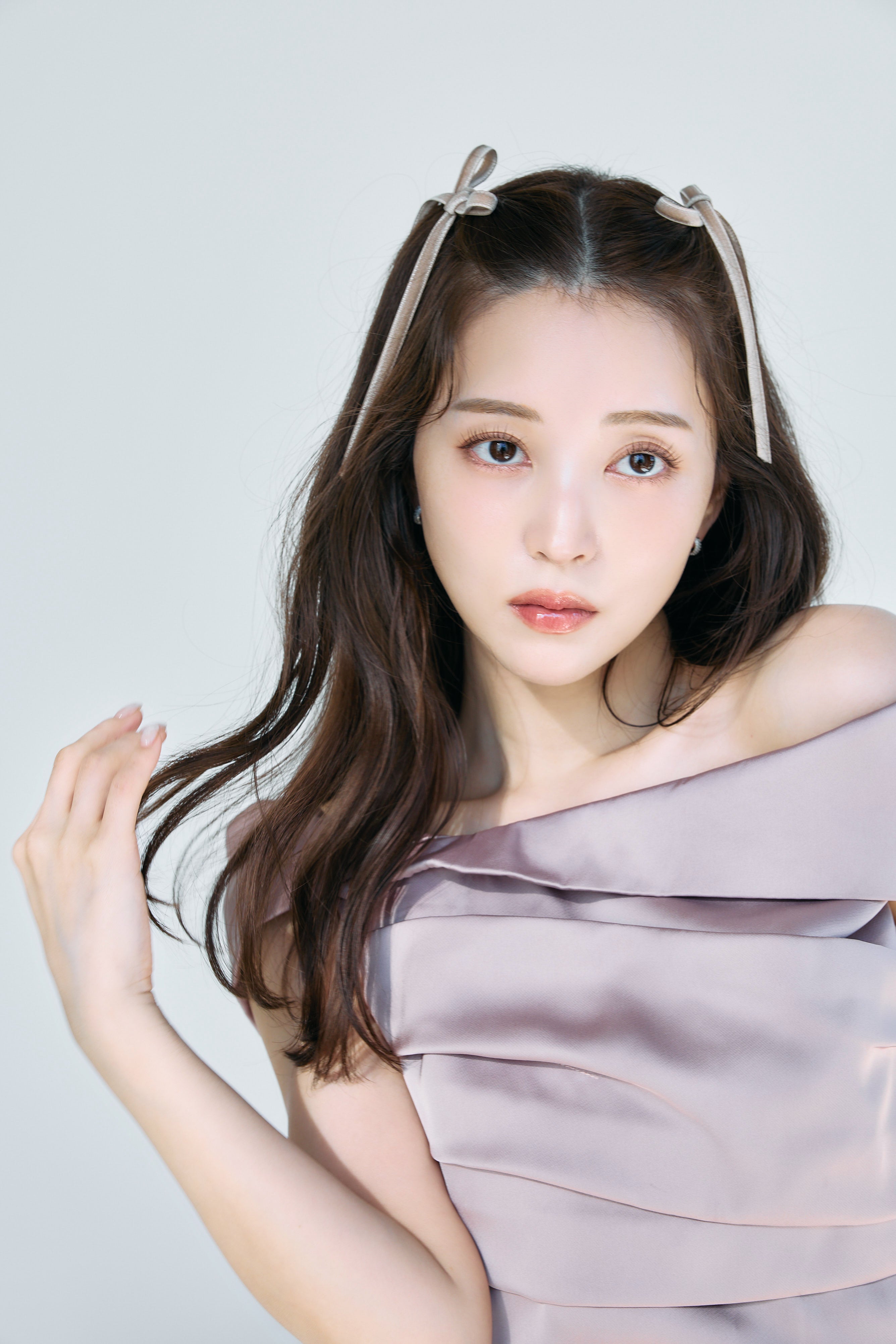 ロマンティックサテンぺプラムトップス – poláura OFFICIAL