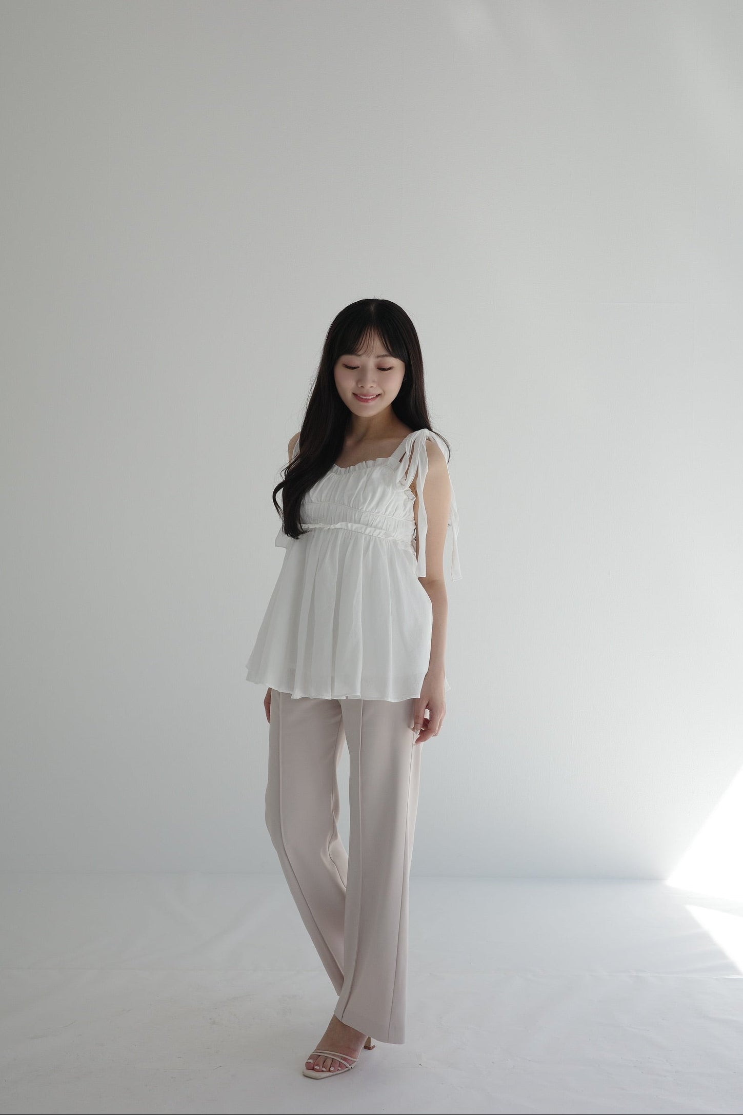 着用モデル：156cm 【トップス】カラー：white 【ボトムス】カラー：pale pink サイズ：SS