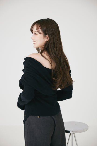 モデル身長：166cm　サイズ：FREE　カラー：black