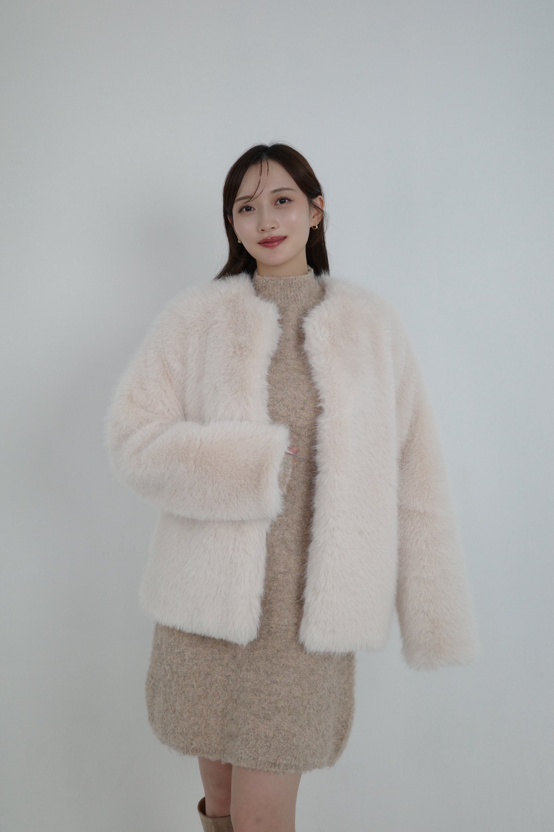 モデル身長：166cm サイズ：free カラー：ivory