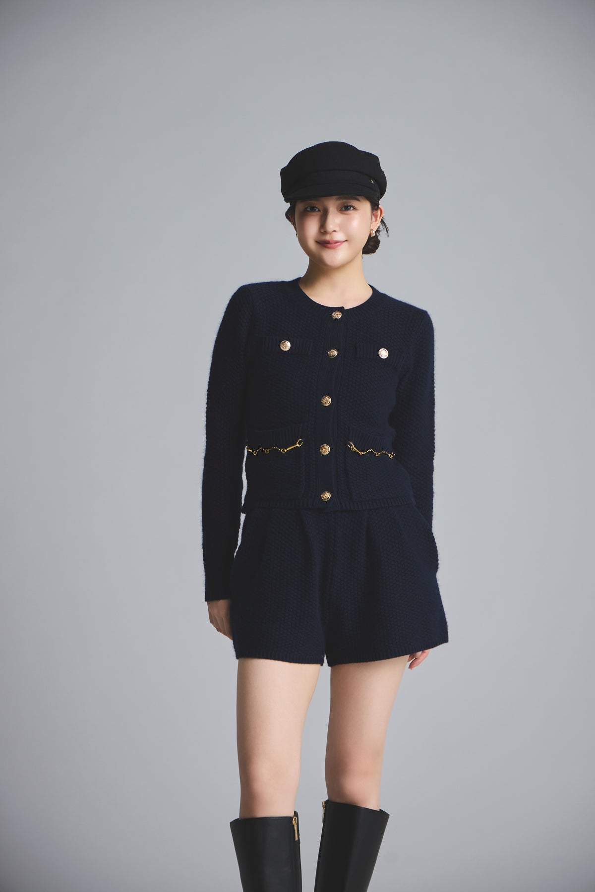 モデル身長：167cm 【トップス】カラー：navy 【ボトムス】カラー：navy サイズ：SS 【アクセサリー】カラー：black