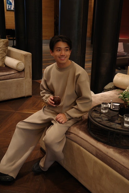 モデル身長：174cm サイズ：メンズM カラー：mocha