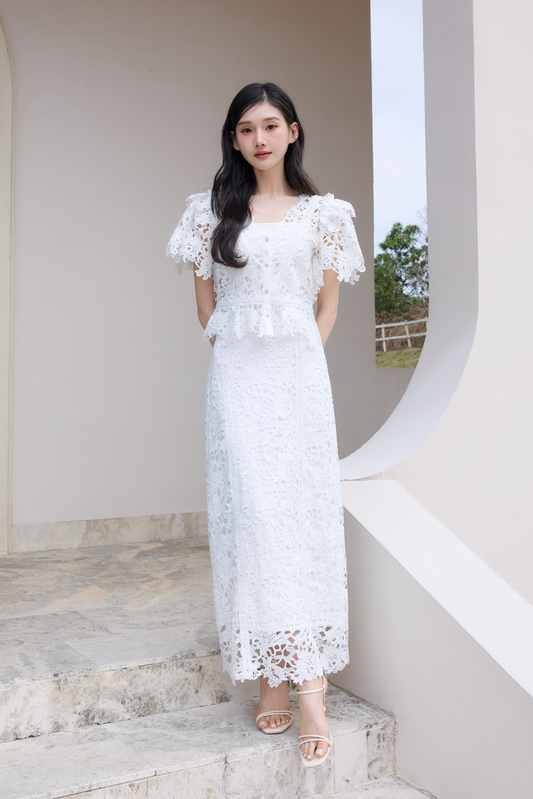 着用モデル：166cm カラー：white