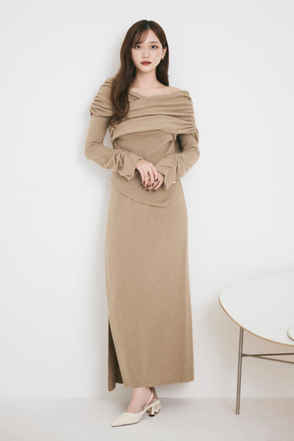 モデル身長：166cm　サイズ：M　カラー：beige